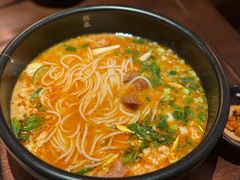 -银米·云南传统过桥米线(双廊黑金冠店)