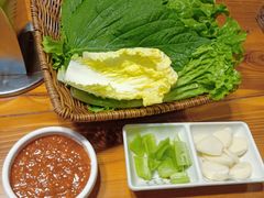 生菜套-草家酱蟹炭火烤肉店(珲春南路一店)