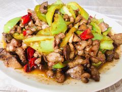 炒鸽杂-鸡炖兔