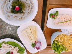 -小天鹅火锅·一线江景洪鼎旗舰店(洪崖洞店)