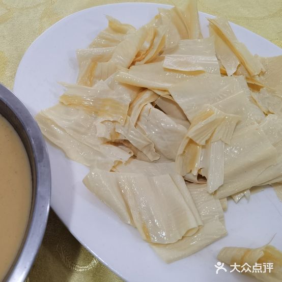 东津老牌狗肉鱼餐馆
