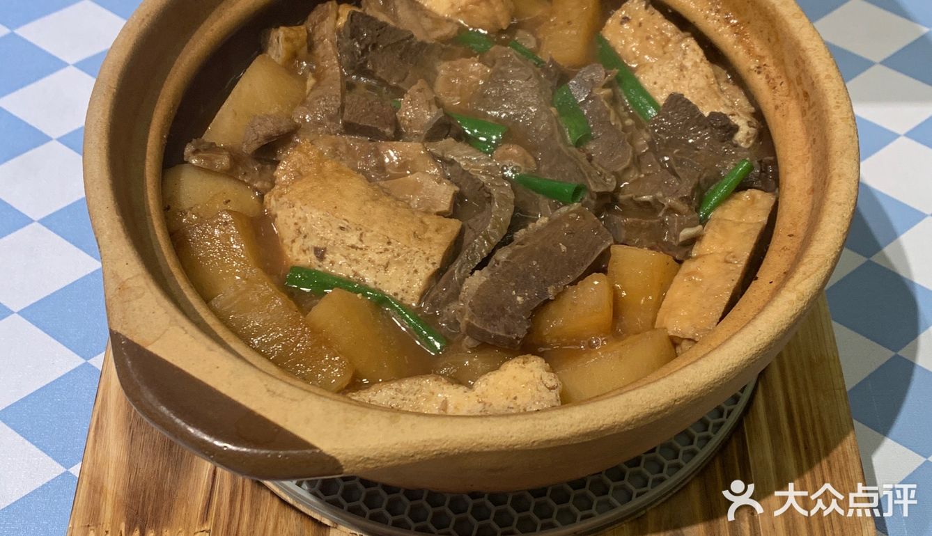 咖喱牛肉煲的温暖
