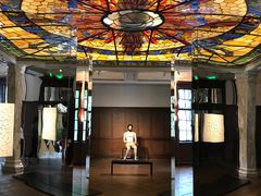 -Nathalie Djurberg与Hans Berg“牛皮纸包裹的月亮”-Prada荣宅当季展览