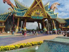 -七彩云南欢乐世界