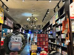 -钟书阁(松江泰晤士小镇店)