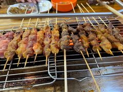-哈尔滨小酒馆·鲜肉现穿自助烧烤(康新花园店)
