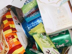 -中百仓储超市有限公司(越秀星汇维港店)