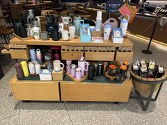 -星巴克臻选(上海合生汇1F店)