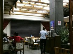 -阿瓦山寨·湘菜现炒·剁椒鱼头王(咸阳总店)
