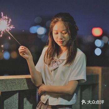 穿着jk挥舞仙女棒，是闪闪发光的好少女呀