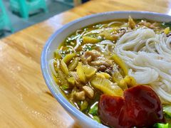 -越洋肖氏老米线(杨家坪店)