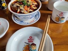 -炉小二铜锅牛蛙•川湘菜(三里屯店)