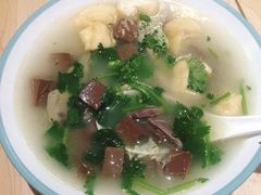 油豆腐鸭血粉丝汤-小杨生煎(湟普汇店)