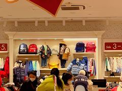 -王府井奥莱临潼小镇(临潼店)