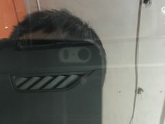 -鲨鱼皮汽车凹陷玻璃修复(静安店)