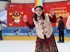 -正佳冰河湾真冰滑冰场