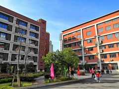 -上海市黄浦区教育学院附属中山学校