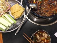 -鸿顺老铁锅美蛙鱼府(解放碑店)
