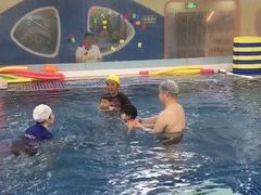 -蓝旗亲子游泳(范湖万达广场店)
