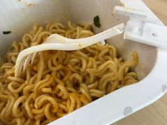 -全家便利店(襄阳南路店)