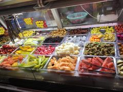 自助取餐区-老炳·七丛松甘草水果