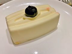 酸奶慕斯-天宇菲尔德·花园西餐厅·海鲜自助餐