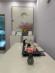 -紫琪尔胸部养护中心