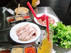 -马路牙子地桌烤肉(工体店)