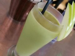 苹果西芹牛油果汁-ATLAS Kitchen 寰图厨房(雅居乐中心店)