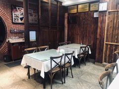 大堂-何记面馆(龙泉山店)