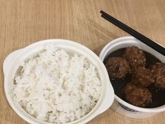 红烧狮子头饭套餐-鸡鸣汤包(复地活力广场店)