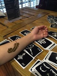 -鳌首刺青纹身 穿孔饰品店