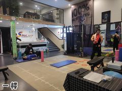 -思迈威健身(积玉桥万达店)