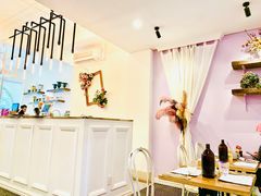 -FLOVIE FLORIST CAFE