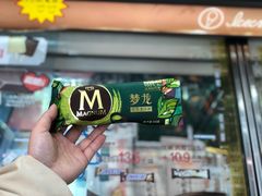 -全家便利店(世贸丽晶城店)