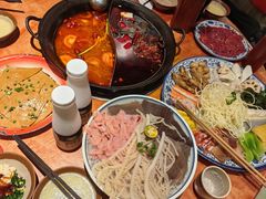 -周小明火锅(黑金冠社区店)