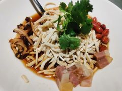 -小厨娘绣中淮扬(总统府大行宫店)