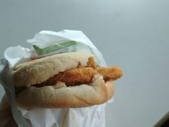 大脆鸡扒麦满分-麦当劳(季华好又多店)