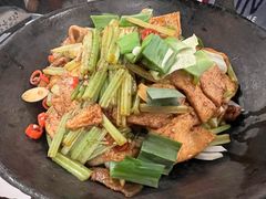 干锅千页豆腐-嘉丰湘菜馆(芳群园店)
