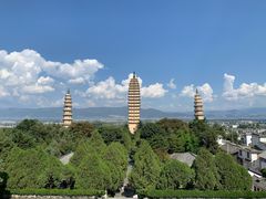 -三塔倒影公园