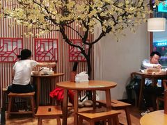 大堂-诚铭记·虾仁汤包·成都小吃(融创店)