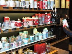 零售区-星巴克(苏州昆山花桥游站店)