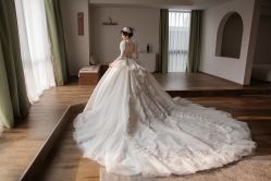 -艾米丽婚纱礼服