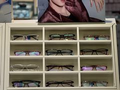 -沫芮眼镜·蔡司官方授权店(人民广场店)