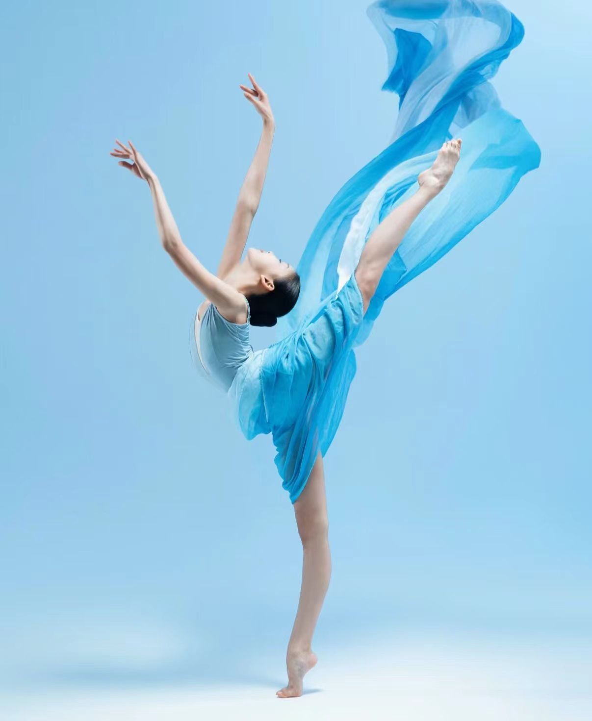 塑造完美舞姿,演绎精彩人生"