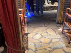 -老牌坊云南鱼豆花火锅(爱建店)