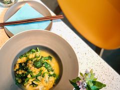 豌豆黄浸豌豆尖-半山腰·云南菜(侨福芳草地店)