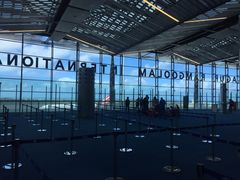 -西沃古尔·拉姆古兰爵士国际机场