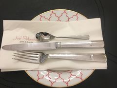 -Salon de The de Joel Robuchon(外滩18号店)