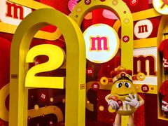 -m豆巧克力世界(上海世茂广场店)